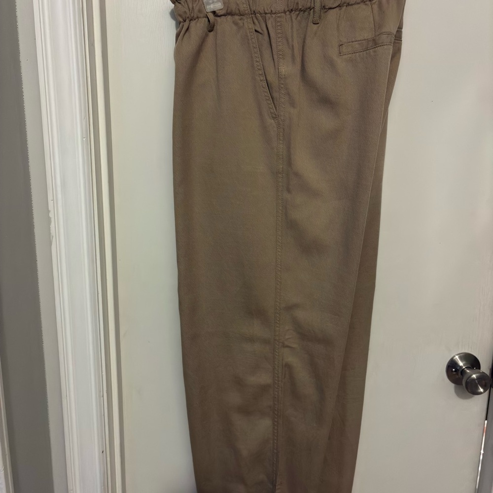 GAP WOMENS CHINOS